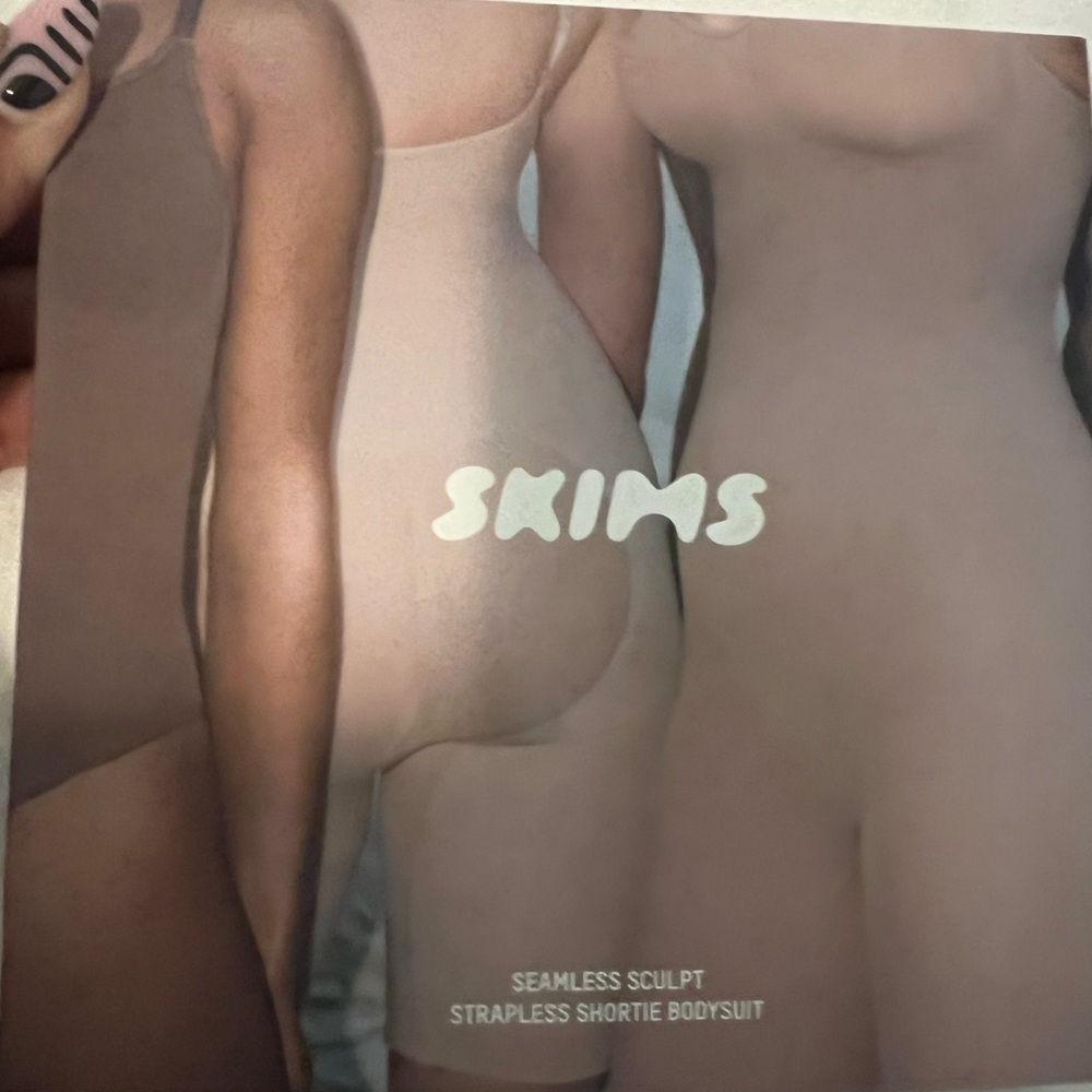 Brand New!  SKIMS Seamless Shortie Bodysuit, Bronze, Sz 2X